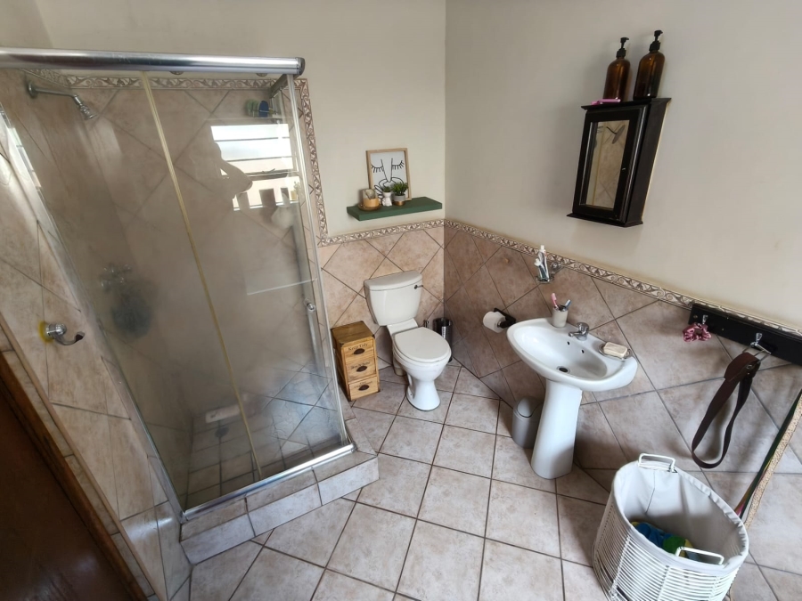 3 Bedroom Property for Sale in Safari Gardens North West